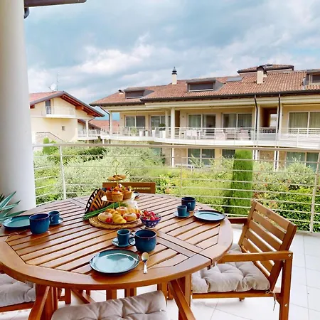 Sirmio Dream View By Bookinggardalake Apartamento